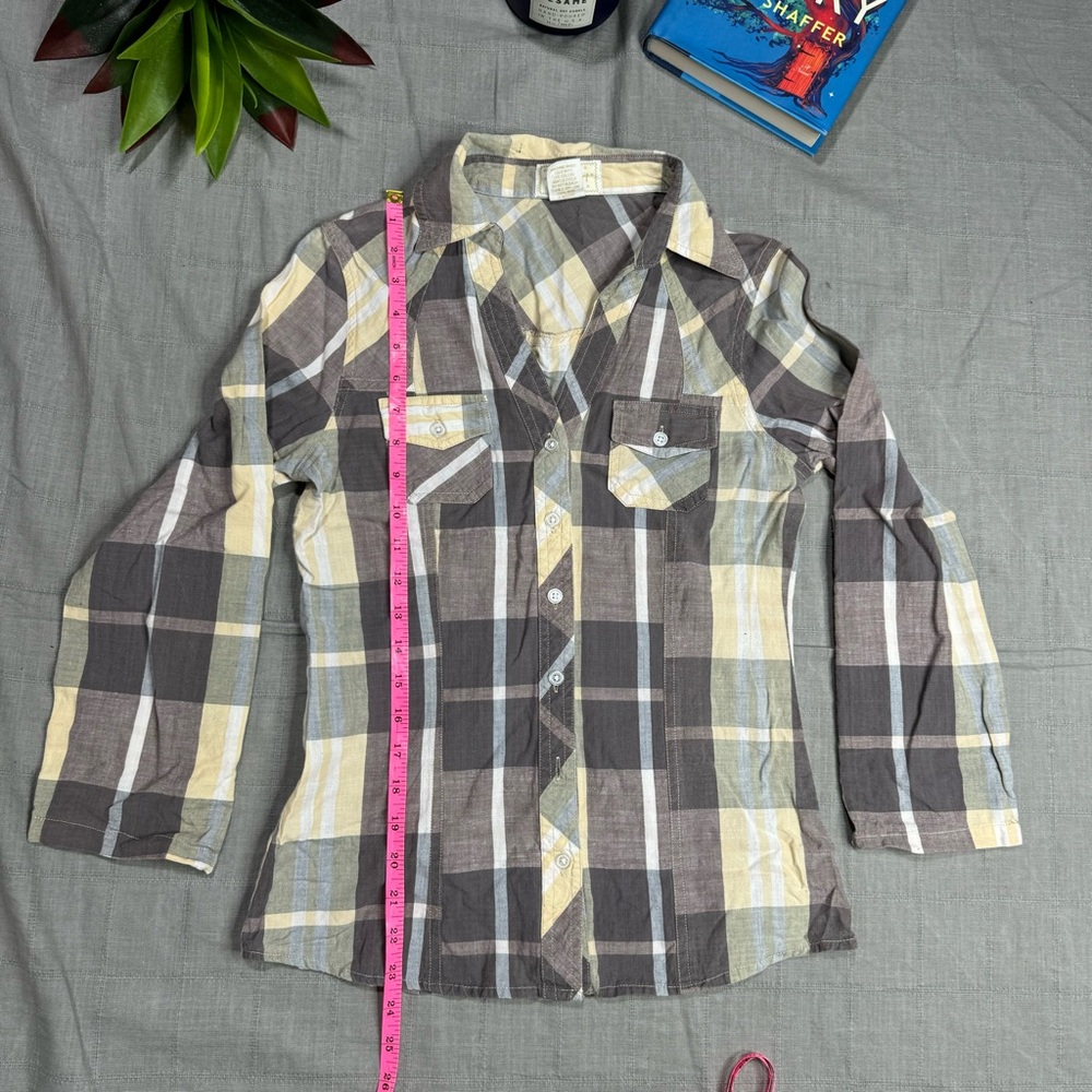 Passport women’s Plaid Button-Down Shirt - Gray, Yellow, White - Picture 5 of 11